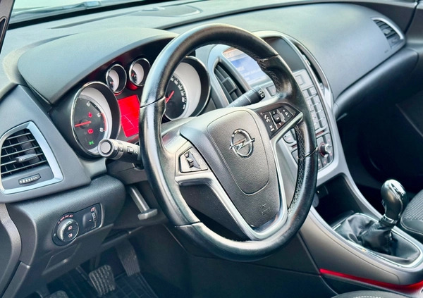 Opel Astra cena 27900 przebieg: 189000, rok produkcji 2013 z Wąsosz małe 742